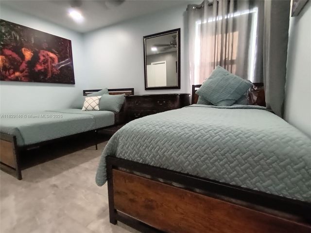 2242 Polk St, Hollywood, FL 33020