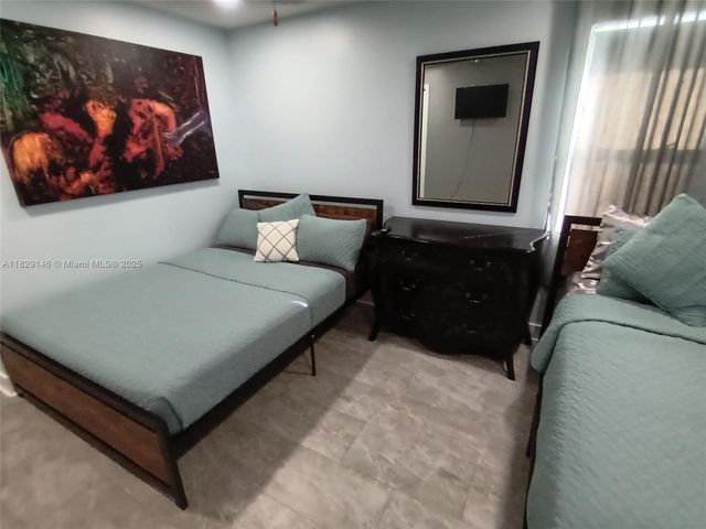 2242 Polk St, Hollywood, FL 33020