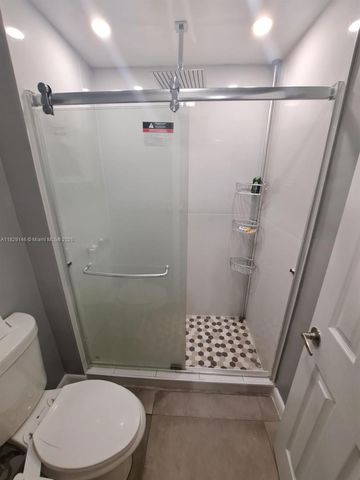 2242 Polk St, Hollywood, FL 33020