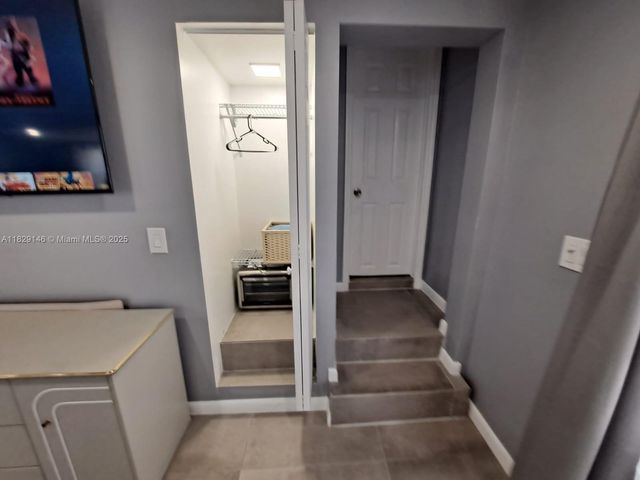 2242 Polk St, Hollywood, FL 33020