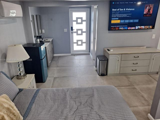 2242 Polk St, Hollywood, FL 33020