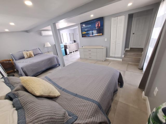 2242 Polk St, Hollywood, FL 33020