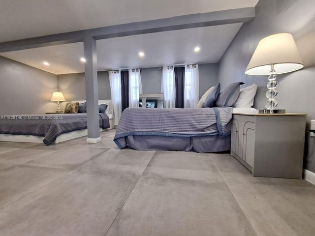 2242 Polk St, Hollywood, FL 33020