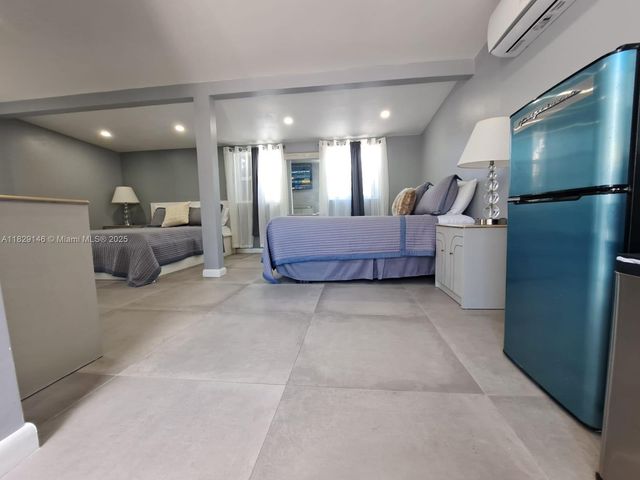 2242 Polk St, Hollywood, FL 33020