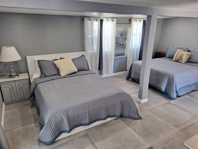 2242 Polk St, Hollywood, FL 33020