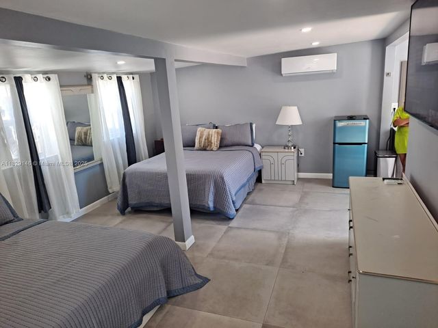 2242 Polk St, Hollywood, FL 33020