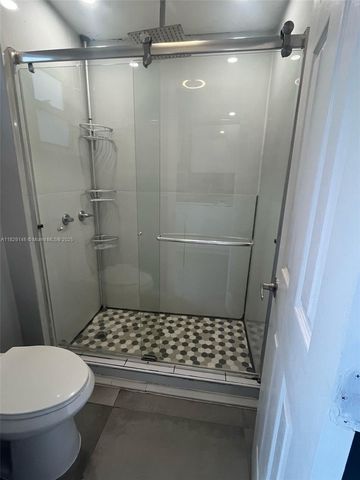 2242 Polk St, Hollywood, FL 33020