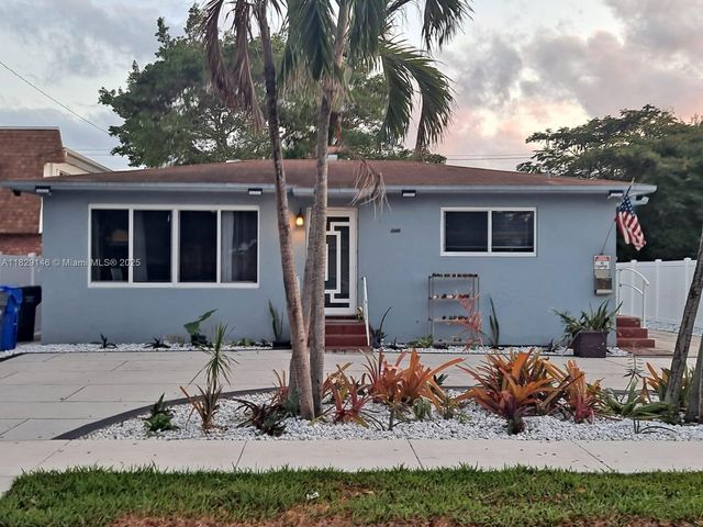 2242 Polk St, Hollywood, FL 33020