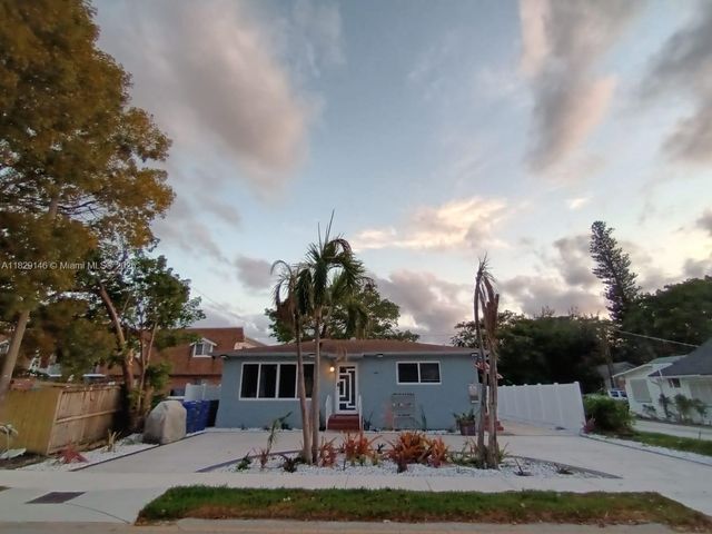 2242 Polk St, Hollywood, FL 33020