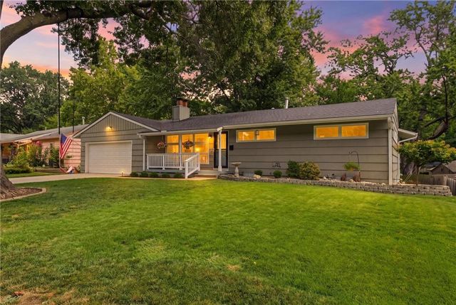 8025 Maple Street, Prairie Village, KS 66208