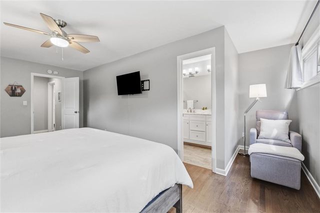 8025 Maple Street, Prairie Village, KS 66208