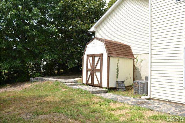 140 Sawmill Rd., St Robert, MO 65584