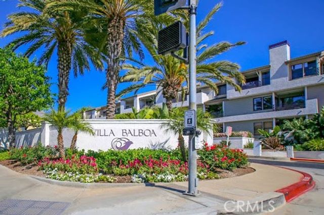 300 Cagney Lane PH9, Newport Beach, CA 92663