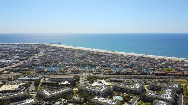 300 Cagney Lane PH9, Newport Beach, CA 92663