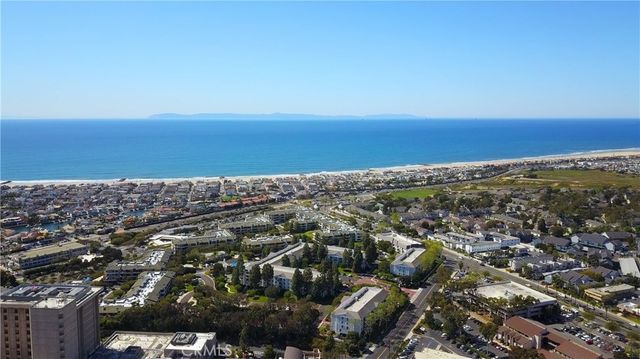 300 Cagney Lane PH9, Newport Beach, CA 92663