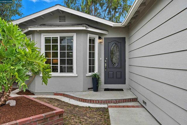 1286 Redwood Dr, Concord, CA 94520
