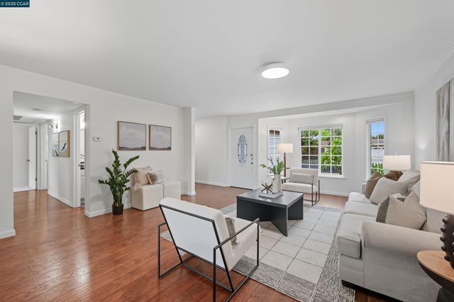1286 Redwood Dr, Concord, CA 94520