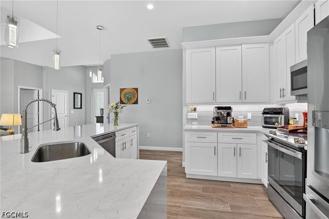 230 NE 18th ST, Cape Coral, FL 33909