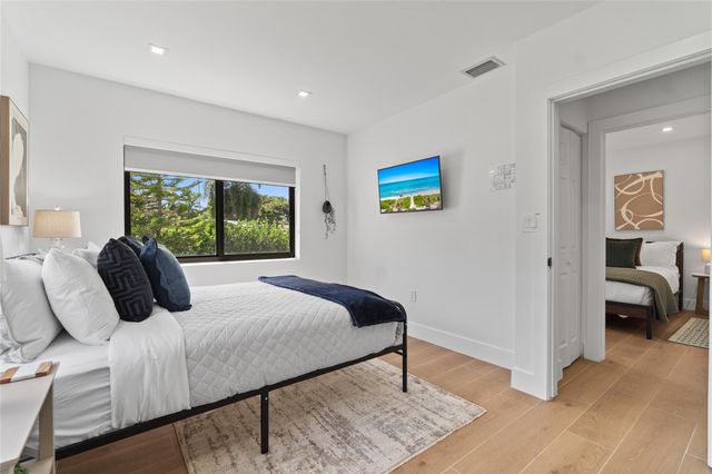 1561 SW 23rd Ave, Fort Lauderdale, FL 33312