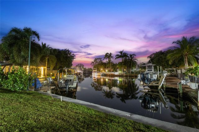 1561 SW 23rd Ave, Fort Lauderdale, FL 33312