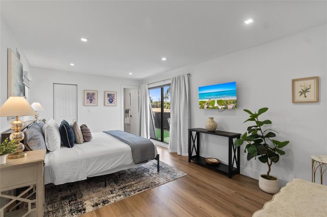 1561 SW 23rd Ave, Fort Lauderdale, FL 33312