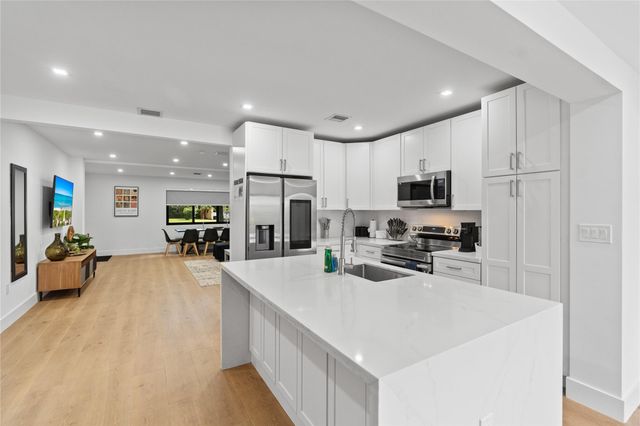 1561 SW 23rd Ave, Fort Lauderdale, FL 33312