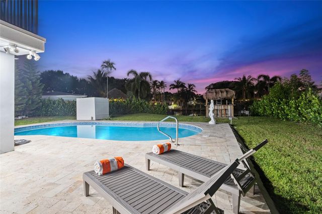 1561 SW 23rd Ave, Fort Lauderdale, FL 33312