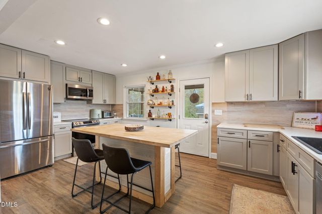 6288 Nc Highway 87 N, Gibsonville, NC 27249