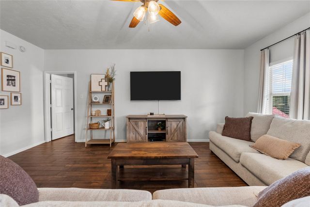 3277 Park Falls Court, League City, TX 77573