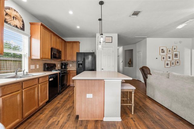 3277 Park Falls Court, League City, TX 77573