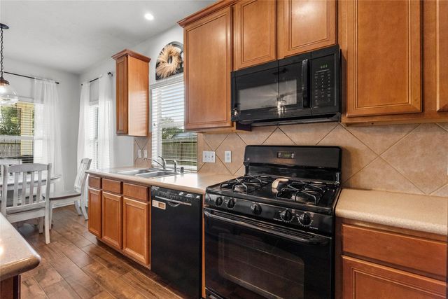 3277 Park Falls Court, League City, TX 77573