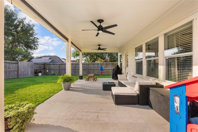 3277 Park Falls Court, League City, TX 77573
