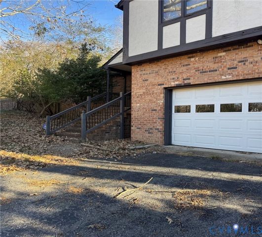 14813 Amy Ct, South Chesterfield, VA 23834