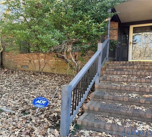 14813 Amy Ct, South Chesterfield, VA 23834