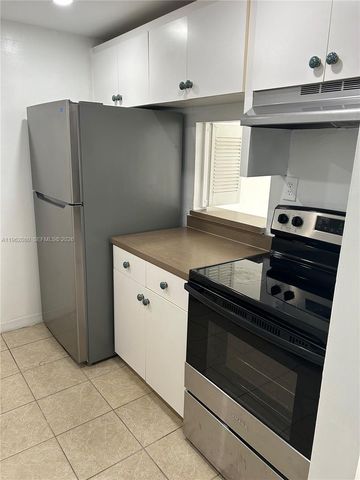 14311 N Kendall Dr 402A, Miami, FL 33186