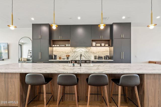 6916 E 2ND Street, Scottsdale, AZ 85251