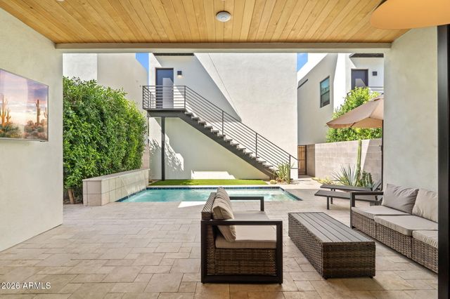 6916 E 2ND Street, Scottsdale, AZ 85251