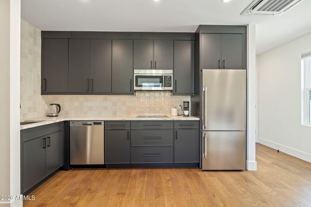 6916 E 2ND Street, Scottsdale, AZ 85251