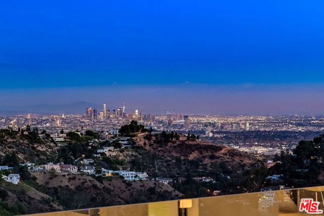 8401 WYNDHAM Road, Los Angeles, CA 90046