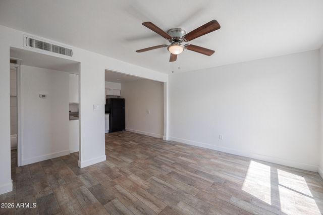 1229 W SOUTHERN Avenue B, Tempe, AZ 85282