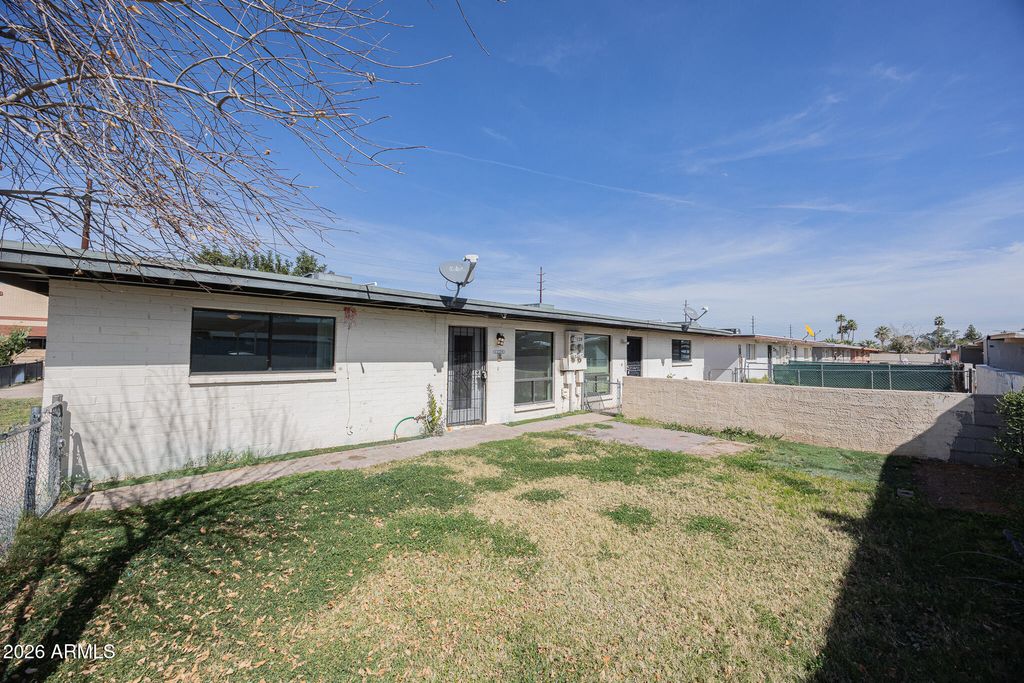 1229 W SOUTHERN Avenue B, Tempe, AZ 85282