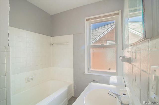 13878 Eastburn Street, Detroit, MI 48205