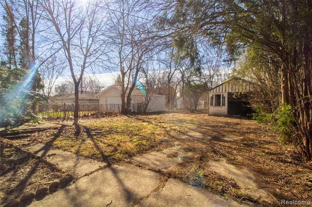 13878 Eastburn Street, Detroit, MI 48205