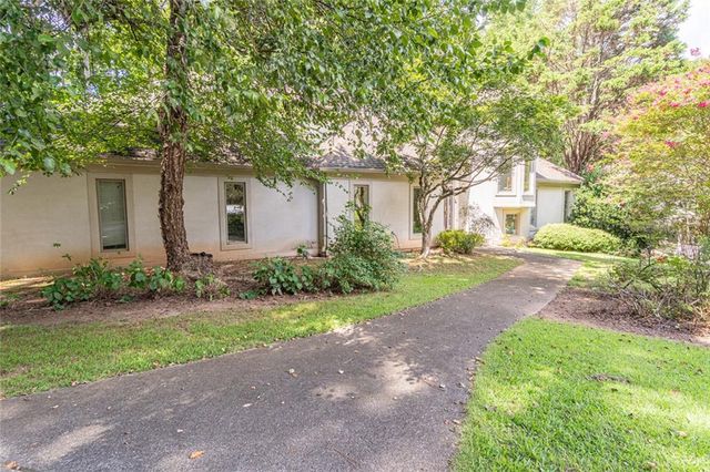 1704 Heritage Way, Stone Mountain, GA 30087