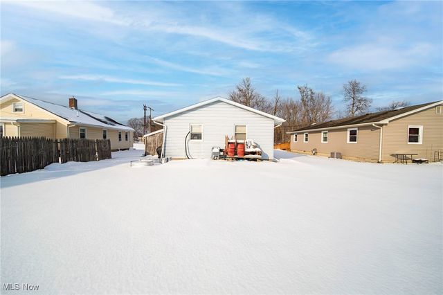 88 Leslie Street, Geneva, OH 44041