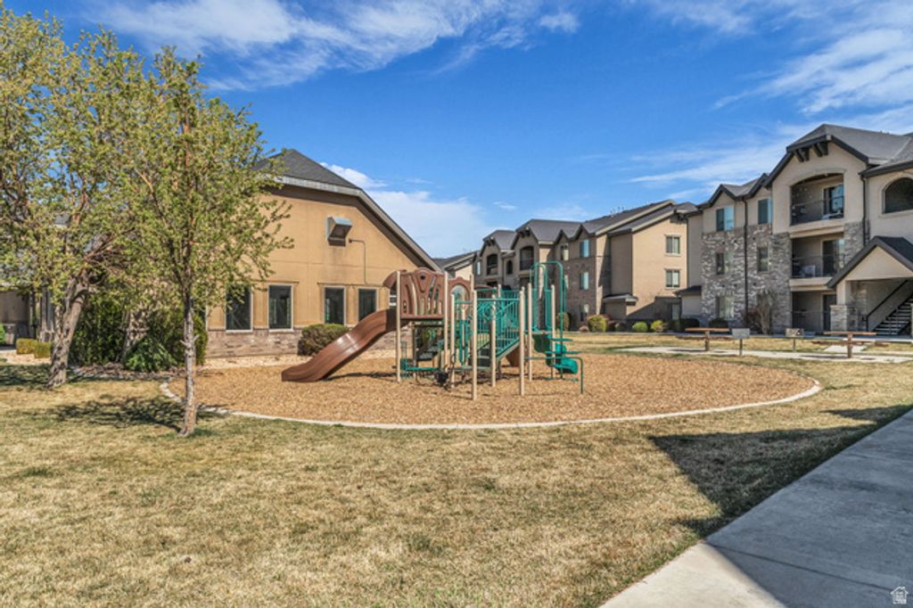Image 26 of property listing at 1045 S 1700 W #232, Payson, UT 84651