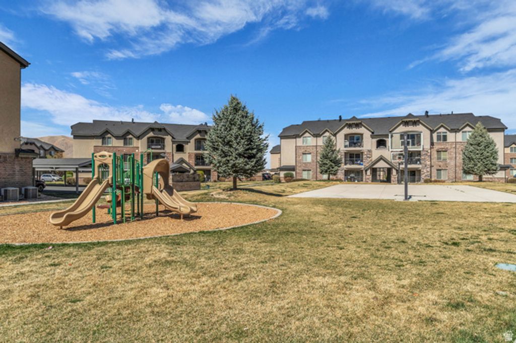 Image 27 of property listing at 1045 S 1700 W #232, Payson, UT 84651