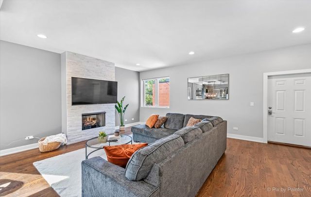 1732 N California Avenue 1, Chicago, IL 60647