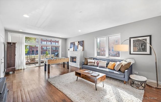 1732 N California Avenue 1, Chicago, IL 60647