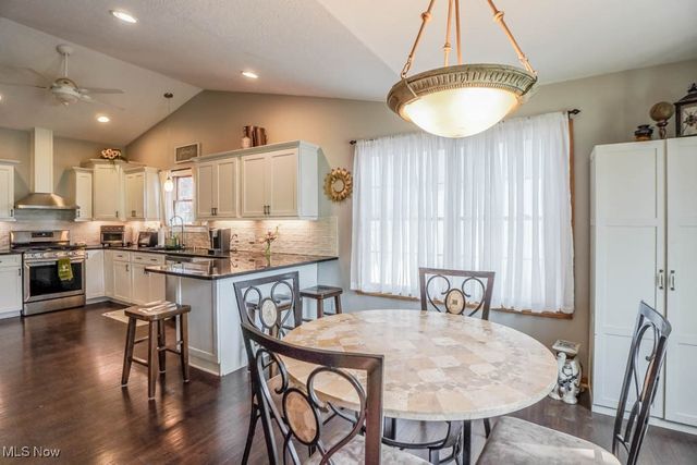 5700 Glena Street, Louisville, OH 44641